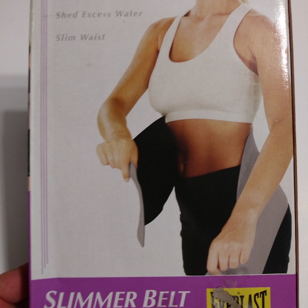 Shed weight back support sweat in this brace woman